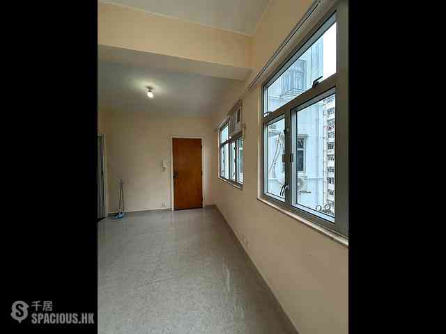 Sai Wan Ho - Wah Tong Building 01