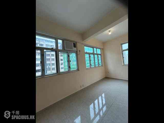Sai Wan Ho - Wah Tong Building 06