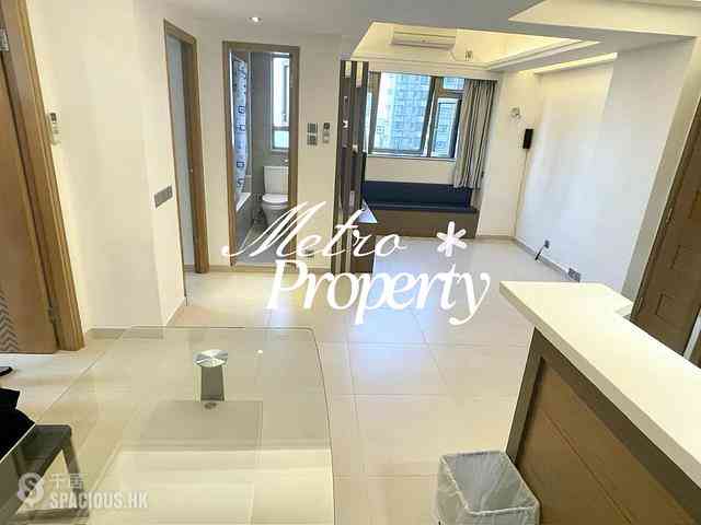 Soho - Caravan Court 02