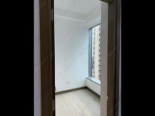 Tai Kok Tsui - L・Living 23 03