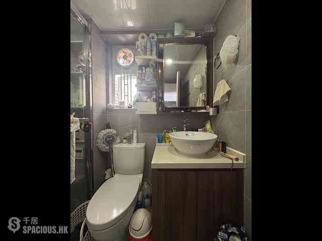 Sai Ying Pun - Hang Sing Mansion 10