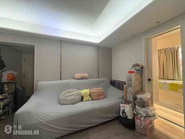 Sai Ying Pun - Hang Sing Mansion 16