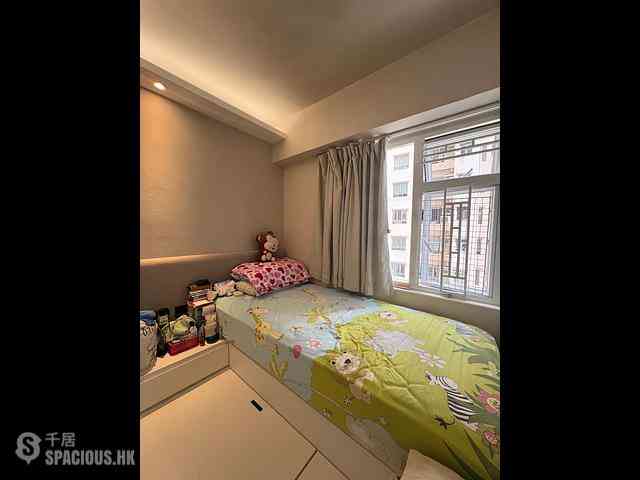 Sai Ying Pun - Hang Sing Mansion 17