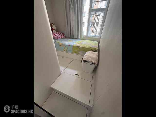 Sai Ying Pun - Hang Sing Mansion 19