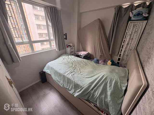 Sai Ying Pun - Hang Sing Mansion 20
