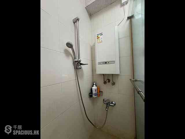 Sai Ying Pun - Wo Yick Mansion 13
