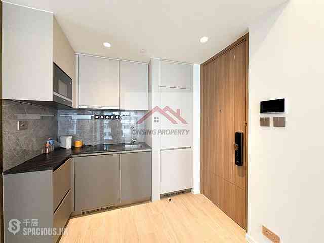 Sai Ying Pun - Des Voeux W Residence 03