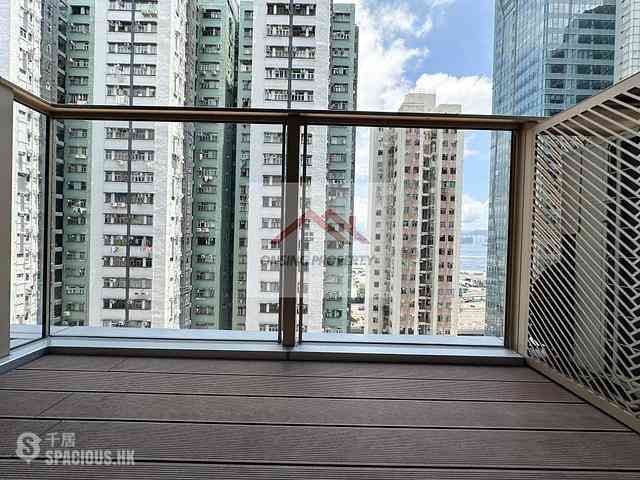 Sai Ying Pun - Des Voeux W Residence 07