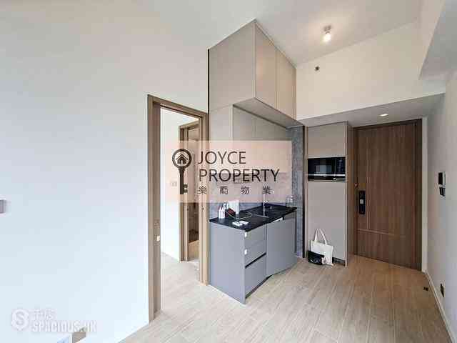 Sai Ying Pun - Des Voeux W Residence 04