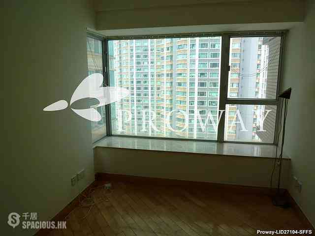 West Kowloon - The Waterfront 06