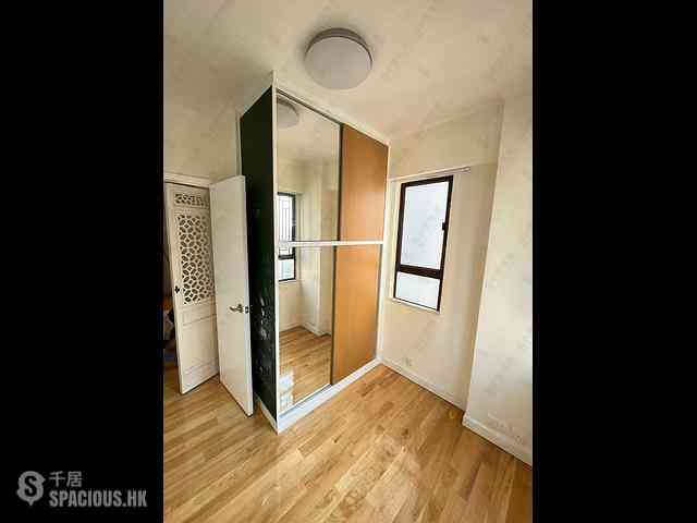 Sai Ying Pun - Golden Phoenix Court 06
