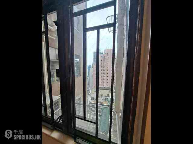 Sai Ying Pun - Golden Phoenix Court 17
