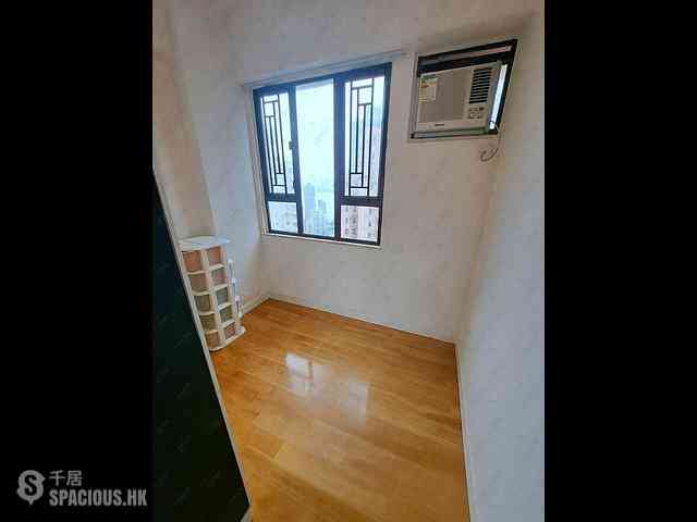 Sai Ying Pun - Golden Phoenix Court 22