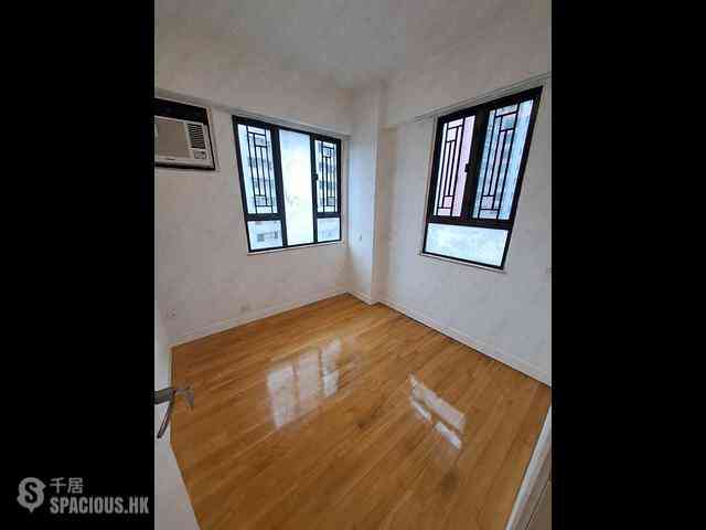 Sai Ying Pun - Golden Phoenix Court 24