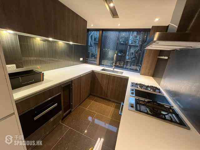 Shau Kei Wan - Island Garden 01