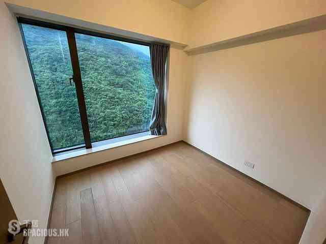 Shau Kei Wan - Island Garden 05