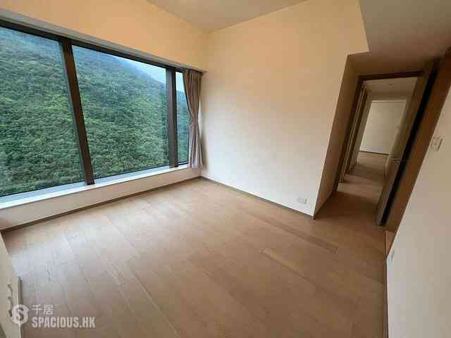 Shau Kei Wan - Island Garden 06