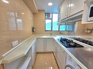 Tung Chung - Caribbean Coast Phase 2 Albany Cove Tower 6 09