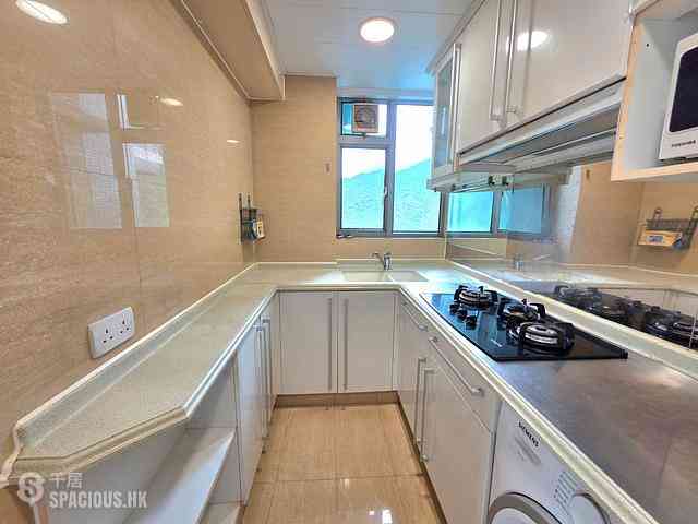 Tung Chung - Caribbean Coast Phase 2 Albany Cove Tower 6 09