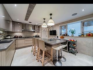 The Peak - Guildford Court 09
