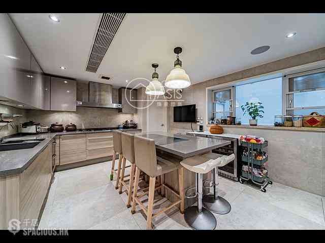 山顶 - Guildford Court 09