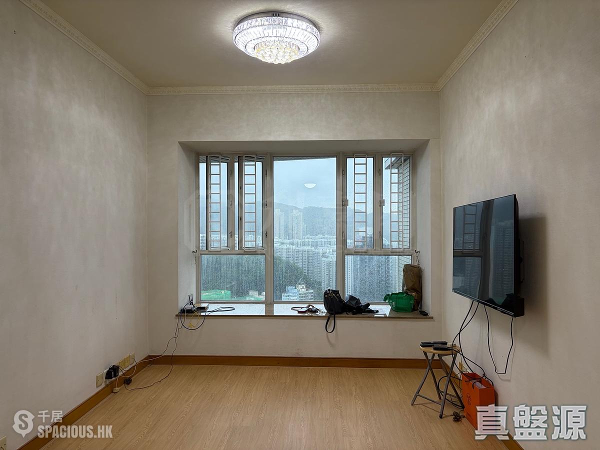 Sai Wan Ho - Les Saisons L Automne (Tower 3) 01
