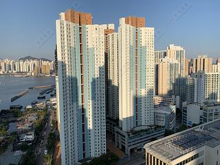 西灣河 - Island Residence 02
