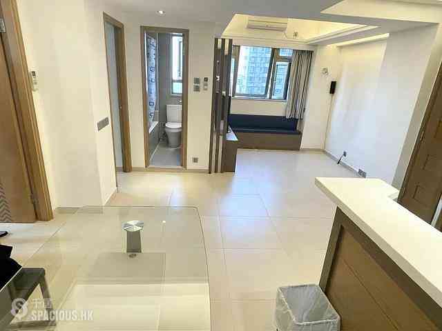 Soho - Caravan Court 02
