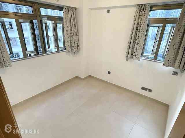 Soho - Caravan Court 06