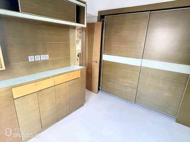 Soho - Caravan Court 03