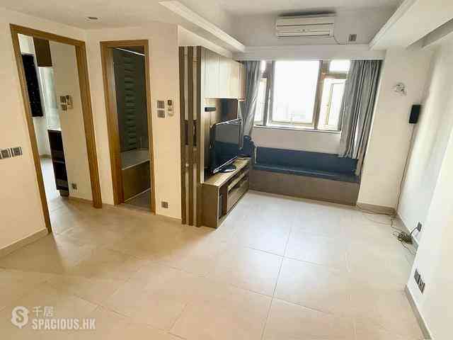 Soho - Caravan Court 05