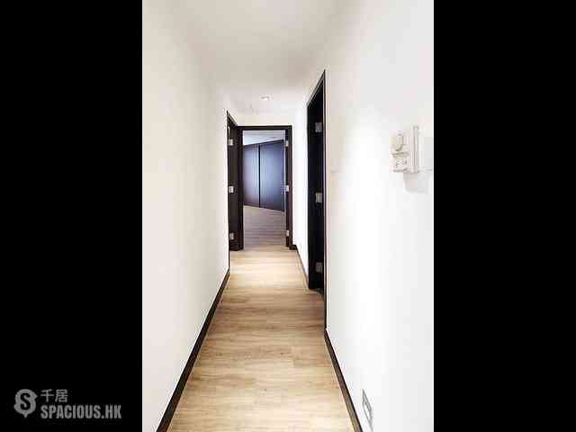 Wan Chai - Convention Plaza Apartments 12
