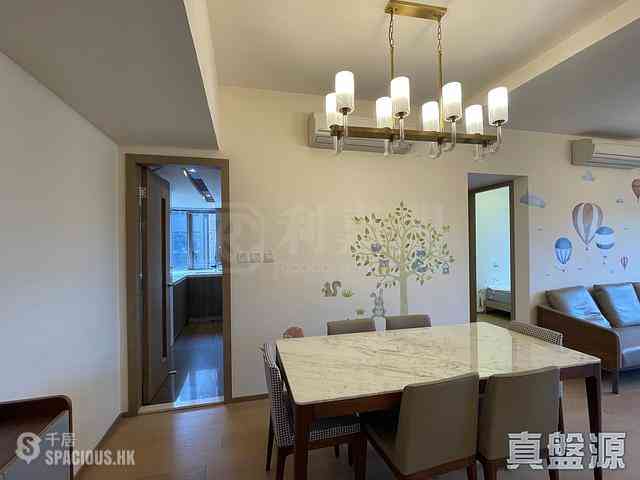 Shau Kei Wan - Island Garden Block 2 02