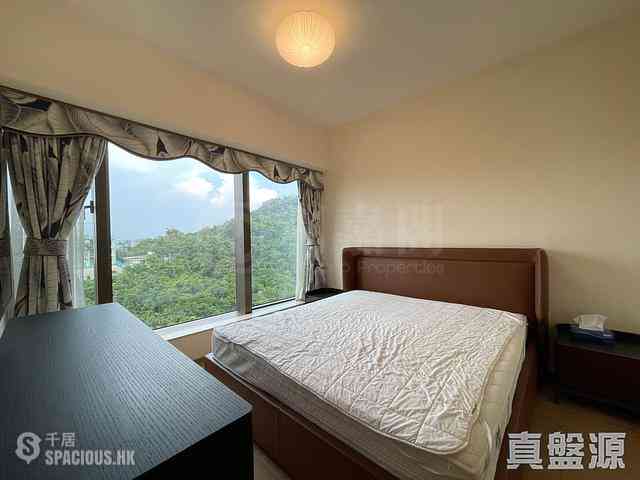 Shau Kei Wan - Island Garden Block 2 09