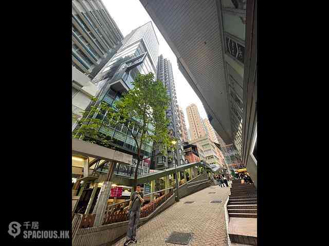Soho - Lilian Court 09