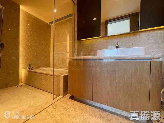 Shau Kei Wan - Island Garden Block 2 12