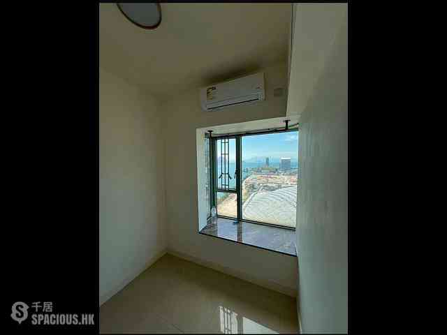 Tsim Sha Tsui - The Victoria Towers 05