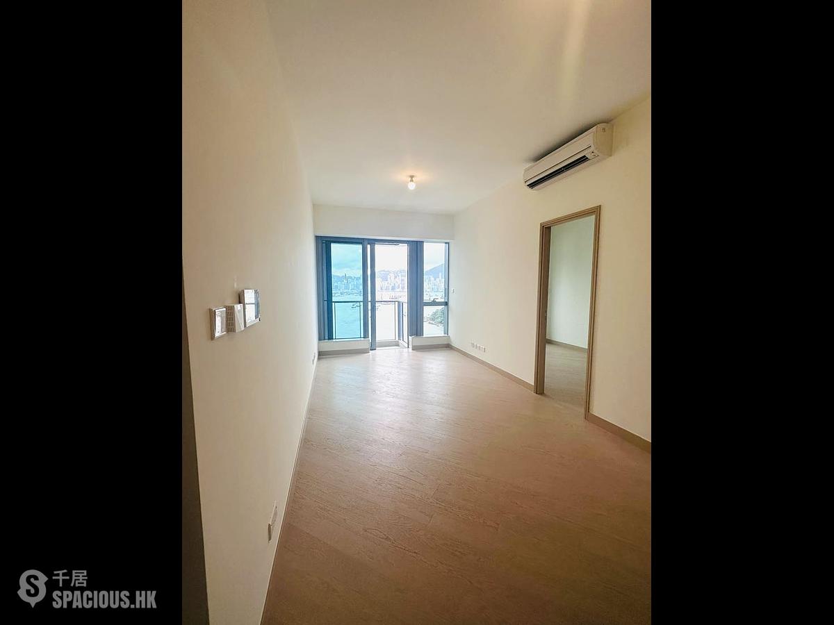 Cheung Sha Wan - Grand Victoria 01