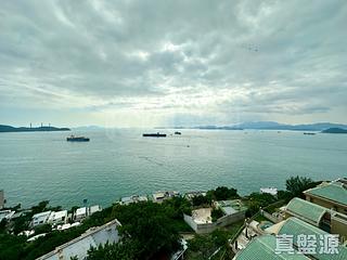 Pok Fu Lam - Villas Sorrento 02