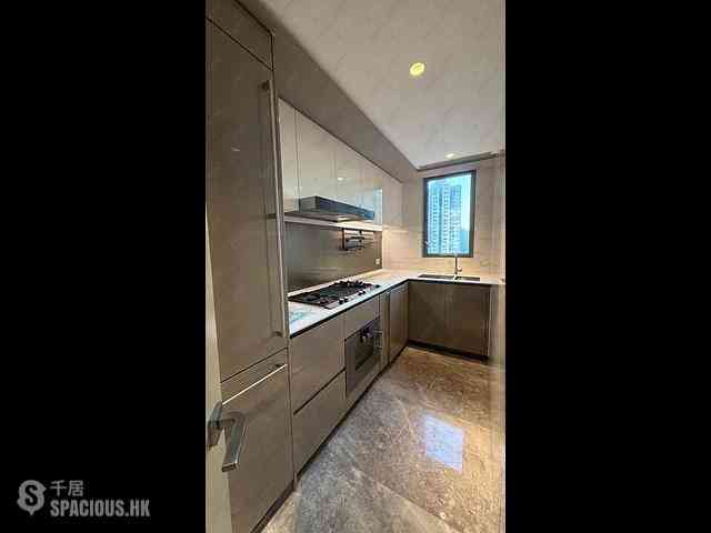 Wong Chuk Hang - The Southside Phase 2 La Marina Tower 2A 09