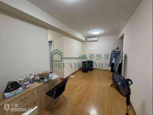 Sheung Wan - Queen's Terrace Block 1 03