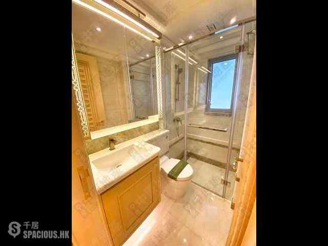 Sai Ying Pun - 63, Pokfulam Emerald House (Tower 2) 08