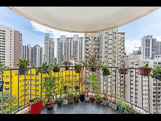 Mid Levels Central - Pearl Gardens 02