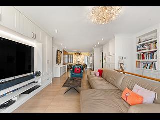 Mid Levels Central - Pearl Gardens 04