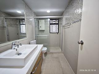 Mid Levels Central - The Grand Panorama Block 2 07