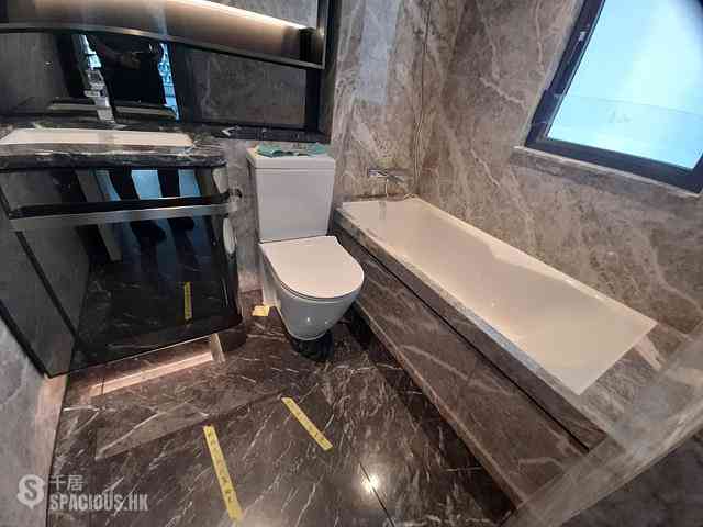 Wong Chuk Hang - The Southside Phase 3C Blue Coast II Tower 5 07