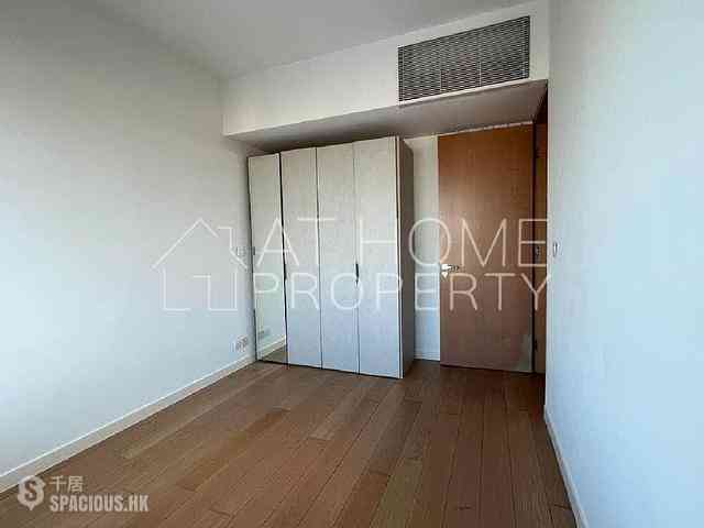 Mid Levels Central - Gramercy 04