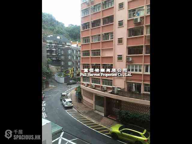Happy Valley - King's Court 01