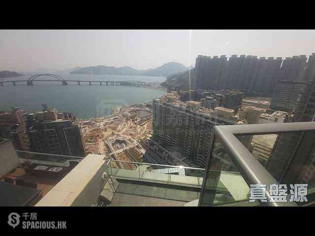 Tseung Kwan O - Twin Peaks Block 1 04
