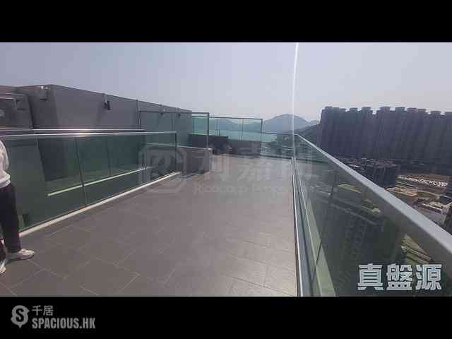 Tseung Kwan O - Twin Peaks Block 1 05